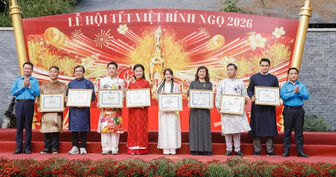 Hơn 100 người nổi tiếng được vinh danh Nghệ sĩ vì cộng đồng 2025