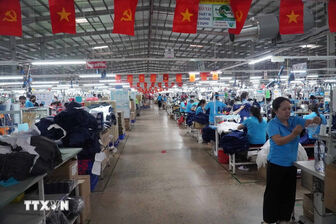 Ngành sản xuất Việt Nam tăng trưởng liên tiếp 7 tháng