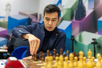 Vượt nhiều siêu đại kiện tướng, kỳ thủ trẻ Uzbekistan vô địch Tata Steel Chess 2026