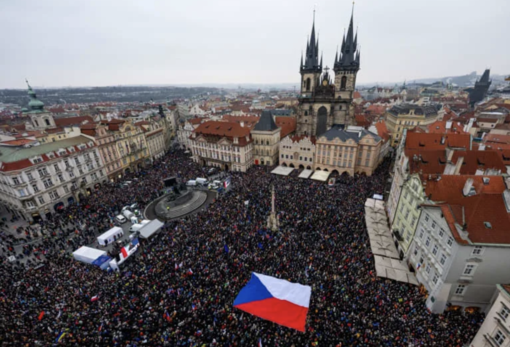 Lý do hàng chục nghìn người ở Séc xuống đường ủng hộ Tổng thống Pavel
