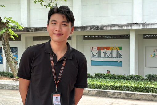 Nam sinh vượt nghịch cảnh gia đình, được tuyển thẳng ngành Báo chí