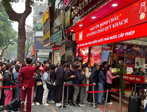 Thị trường vàng: Cẩn trọng biến động khó lường và rủi ro pháp lý