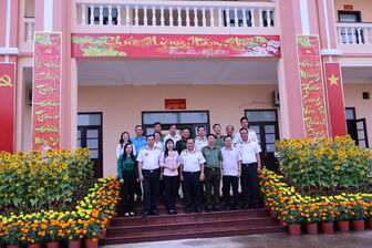 Phó Bí thư Tỉnh ủy An Giang Trần Thị Thanh Hương chúc tết xã Tân Thạnh, Trung đoàn 3 - Sư đoàn 330 và Lữ đoàn 962