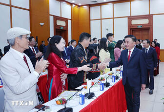 Thường trực Ban Bí thư gặp mặt 96 Bí thư Chi bộ xuất sắc toàn quốc