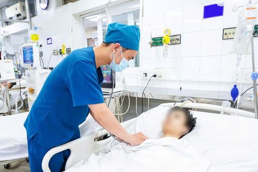 Khó thở trong lớp học, học sinh nguy kịch vì bệnh di truyền hiếm