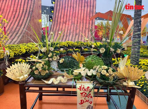 Lá dừa hóa thân thành sản phẩm nghệ thuật, bừng sáng tại Hội chợ Mùa Xuân 2026