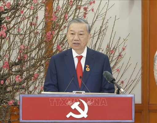 Lễ trao Huy hiệu 45 năm tuổi Đảng tặng Tổng Bí thư Tô Lâm