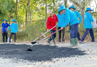 Ấm lòng những cung đường thiện nguyện