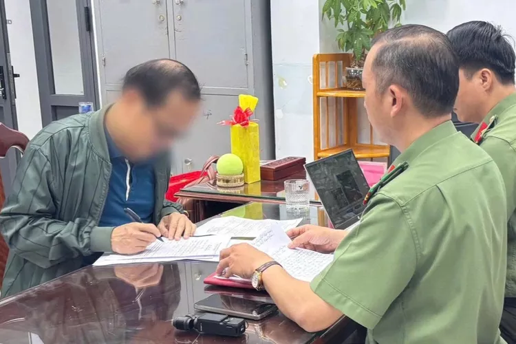 Đăng ảnh sai sự thật do AI chỉnh, người đàn ông bị phạt 7,5 triệu đồng