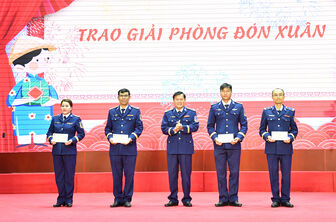 Bộ Tư lệnh Vùng Cảnh sát biển 4 tổ chức đón giao thừa Tết Nguyên đán Bính Ngọ 2026