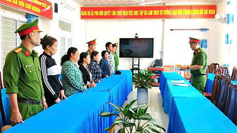 Khởi tố bị can và cấm đi khỏi nơi cư trú đối với các bị can liên quan đến hành vi đánh bạc