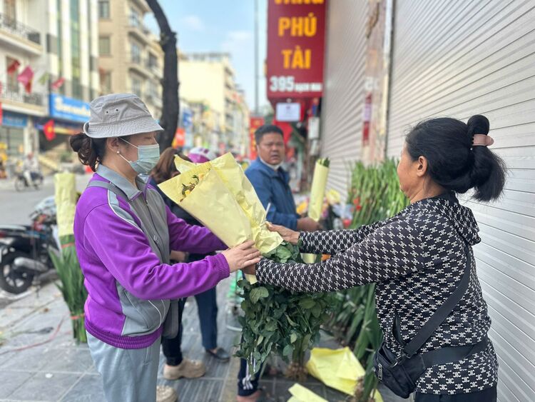 Giá một số nhóm hàng biến động nhẹ theo quy luật cận Tết