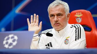 Tái đấu Real, Mourinho e ngại "nhà vua bị thương"