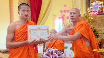 111 tăng sinh, thí sinh thi tốt nghiệp giáo lý Pali, Kinh luận giới, lớp 5 Khmer ngữ