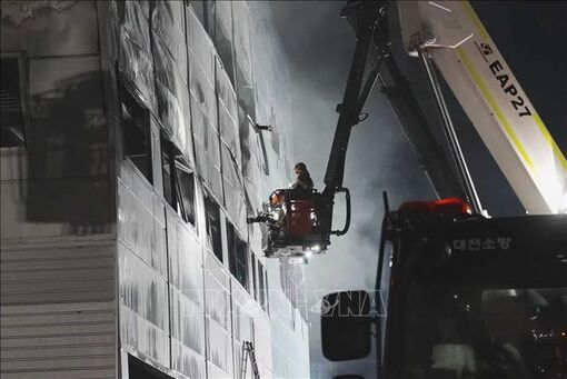 Hàn Quốc: 14 người thiệt mạng trong vụ cháy nhà máy phụ tùng ô tô ở Daejeon