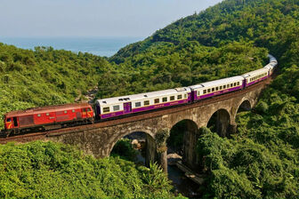 Nâng cấp đoàn tàu di sản đi qua đường sắt đáng trải nghiệm nhất thế giới