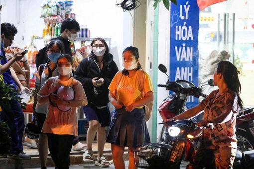 Dạy thêm học thêm "siết chỗ này là chảy chỗ khác", vì sao?