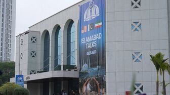 Mỹ và Iran bắt đầu đàm phán tại Pakistan