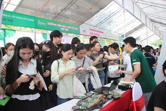 Hơn 700 vị trí việc làm cho sinh viên tại Ngày hội tuyển dụng Trường Đại học An Giang năm 2026