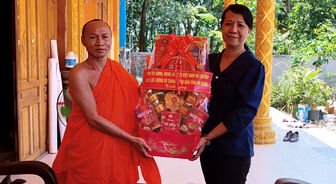 Sở Dân tộc và Tôn giáo tỉnh An Giang chúc Tết Chôl Chnăm Thmây chùa Rô và chùa Thnoth