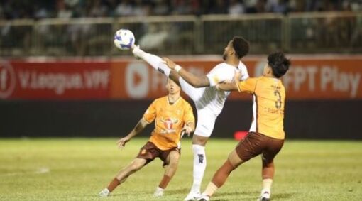 Điểm tin bóng đá Việt Nam 12/4: HAGL quật ngã Nam Định; Sao U23 Việt Nam nén đau ra sân