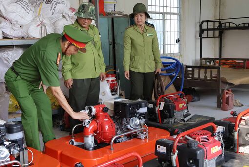 Giữ rừng cao điểm mùa khô