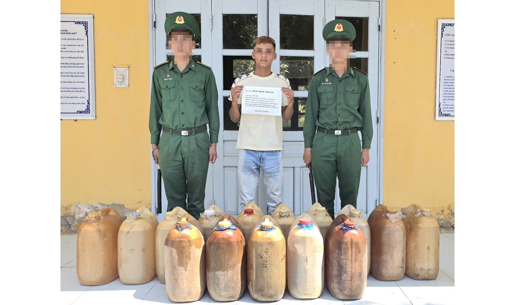 An Giang: Liên tiếp bắt giữ nhiều vụ vận chuyển xăng, dầu trái phép qua biên giới