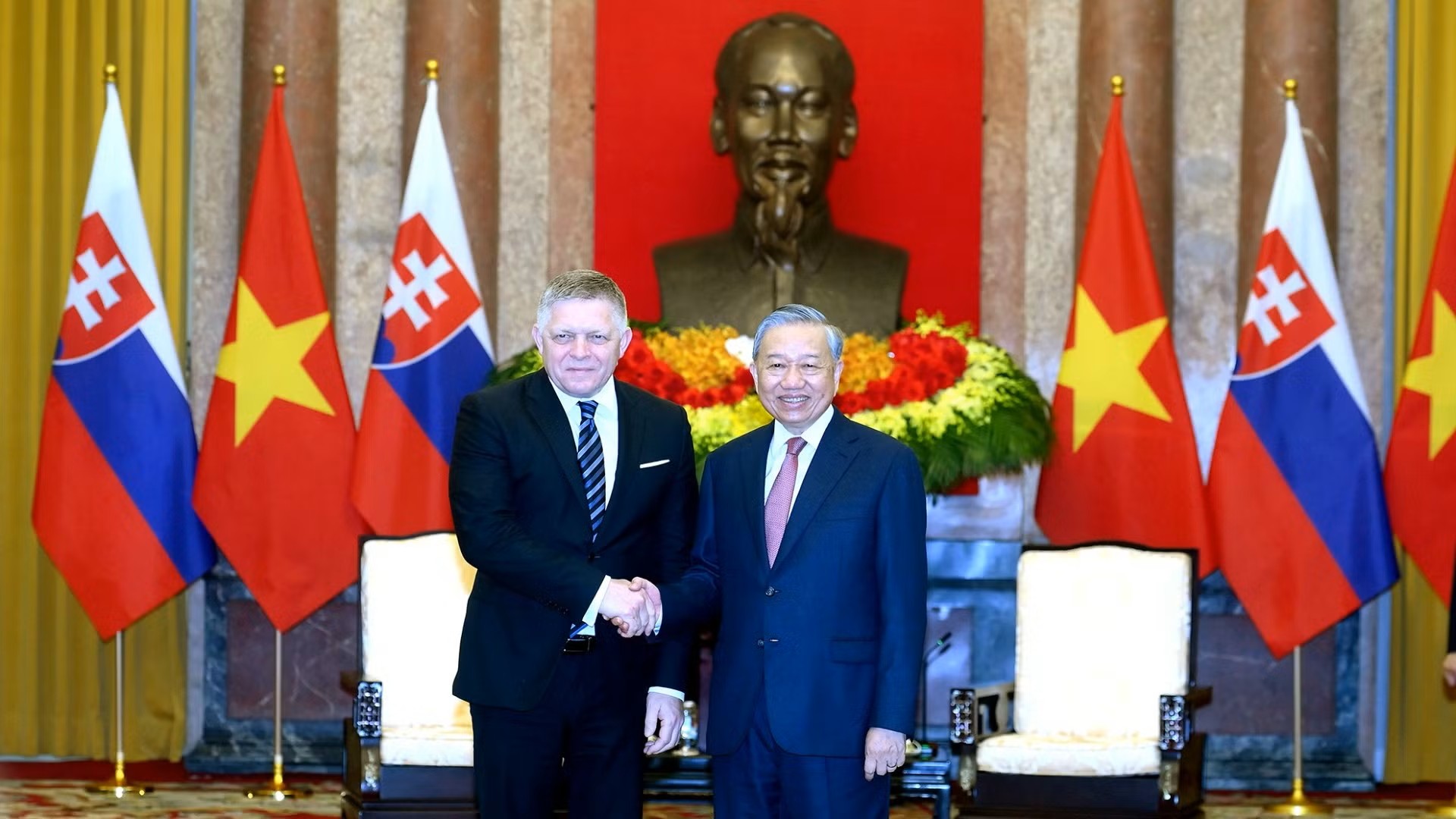 Tổng Bí thư, Chủ tịch nước Tô Lâm tiếp Thủ tướng Slovakia Robert Fico