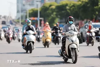 Thời tiết ngày 13/4: Nắng nóng diện rộng, chiều tối nguy cơ dông lốc nguy hiểm