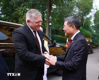 Thủ tướng Lê Minh Hưng chủ trì Lễ đón Thủ tướng Slovakia thăm chính thức Việt Nam