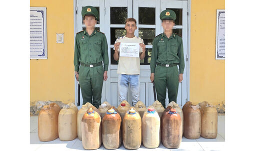 An Giang: Liên tiếp bắt giữ nhiều vụ vận chuyển xăng, dầu trái phép qua biên giới