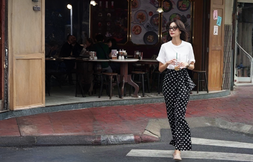 Chấm bi trở lại: Họa tiết 'nhỏ mà có võ' khuấy đảo tủ đồ của nàng