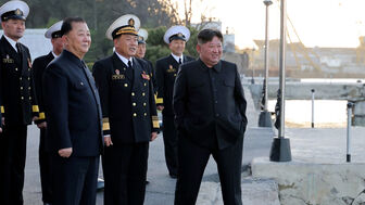 Nhà lãnh đạo Triều Tiên giám sát các vụ phóng thử tên lửa