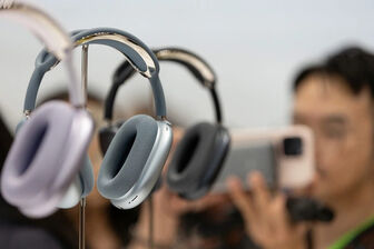 Tai nghe không dây dùng được bao lâu trước khi phải thay mới?