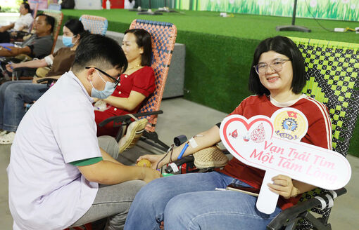 Người lao động Công ty Cổ phần TBS An Giang hiến máu tình nguyện