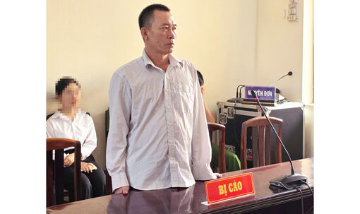 Tuyên phạt 7 năm tù thuyền trưởng tổ chức cho ngư dân xuất cảnh trái phép