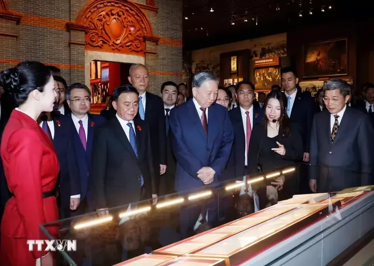 Tổng Bí thư, Chủ tịch nước Tô Lâm thăm Bảo tàng Lịch sử Đảng Cộng sản Trung Quốc