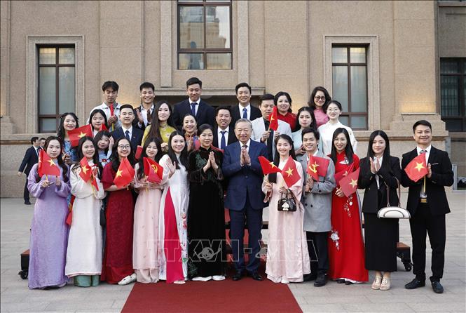 Kiều bào, lưu học sinh tại Trung Quốc xúc động, tin tưởng sau cuộc gặp Tổng Bí thư, Chủ tịch nước Tô Lâm