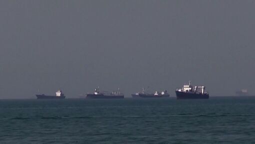 Mỹ tuyên bố buộc 10 tàu quay đầu trong 48 giờ phong tỏa cảng Iran