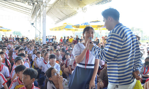 Sôi nổi ngày hội thiếu nhi