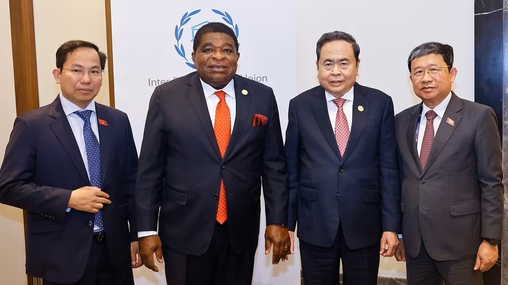 Chủ tịch Quốc hội Trần Thanh Mẫn gặp Tổng Thư ký Liên minh Nghị viện Thế giới Martin Chungong trong khuôn khổ Đại hội đồng IPU-152