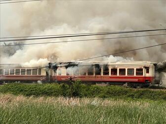 Cháy 2 toa tàu hỏa trên tuyến đường sắt Hà Nội – Hải Phòng