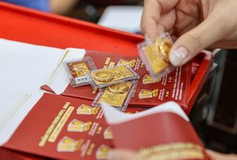 Giá vàng hôm nay (17/4): Vàng trong nước giảm mạnh