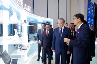 Tổng Bí thư, Chủ tịch nước thăm Trung tâm hợp tác ứng dụng AI Trung Quốc - ASEAN