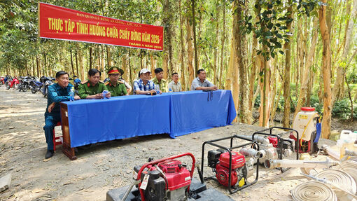 Thực tập tình huống giả định cháy rừng tại rừng tràm Trà Sư
