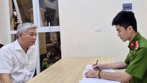 Tạm giữ đối tượng hành hung tài xế sau va chạm trên cầu vượt Trần Duy Hưng