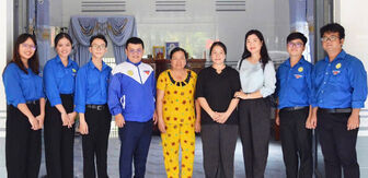 Ấm áp từ căn nhà tình bạn