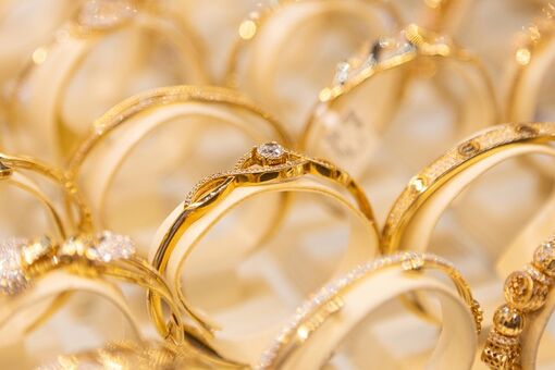 Giá vàng hôm nay 19/4: Đứng vững trên ngưỡng 4.800 USD/ounce