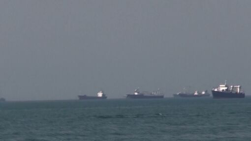 Iran tuyên bố quan điểm cứng rắn về kiểm soát eo biển Hormuz