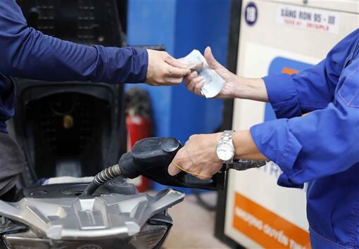 Giảm thuế xăng dầu 0%: Trợ lực cho nền kinh tế và người dân